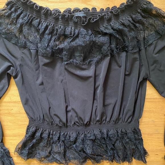 Moda International Women’s Lace Long Sleeve Top - Picture 3 of 4